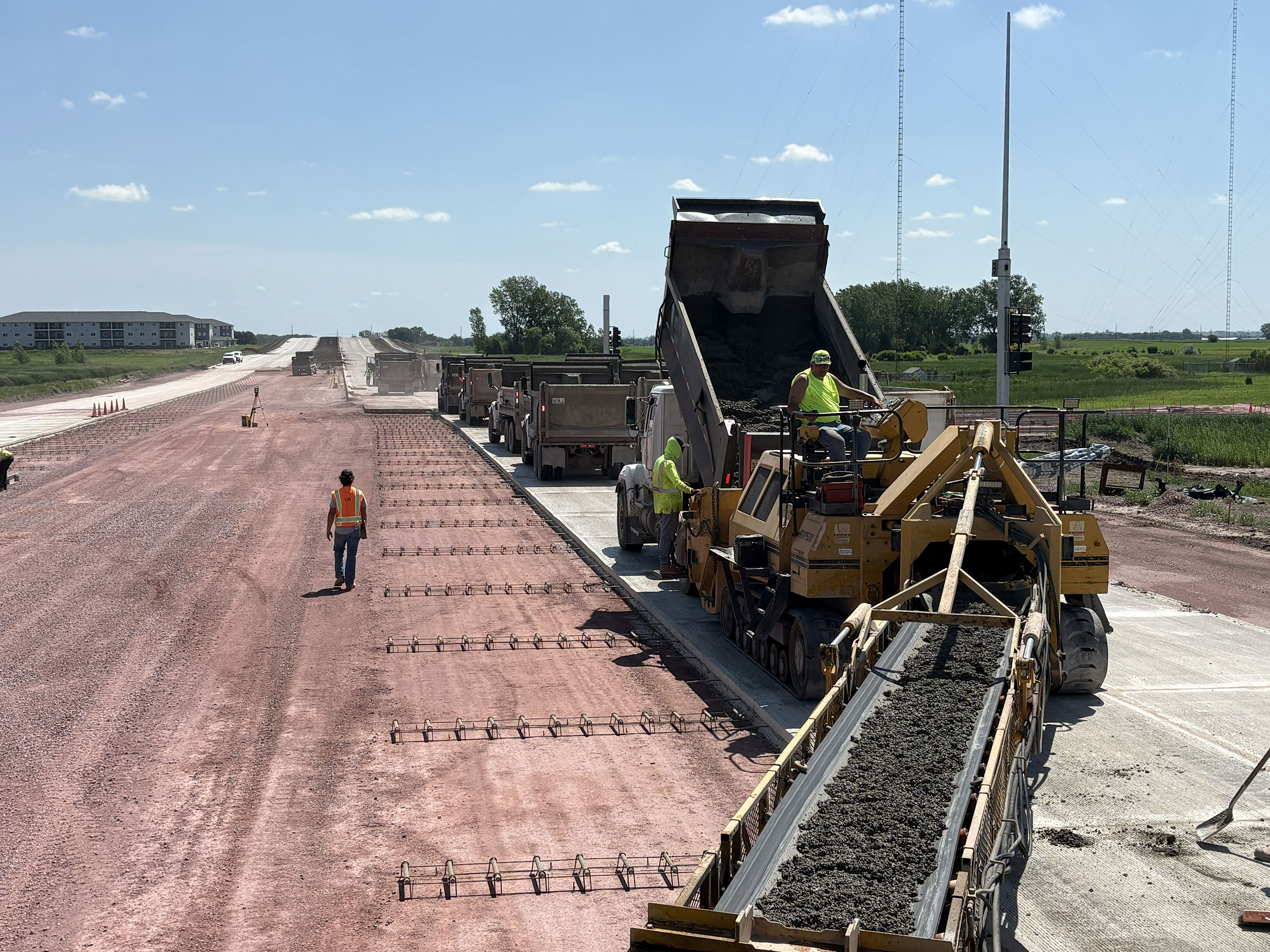 Girders being placed between Southeastern Avenue and Sycamore Avenue.